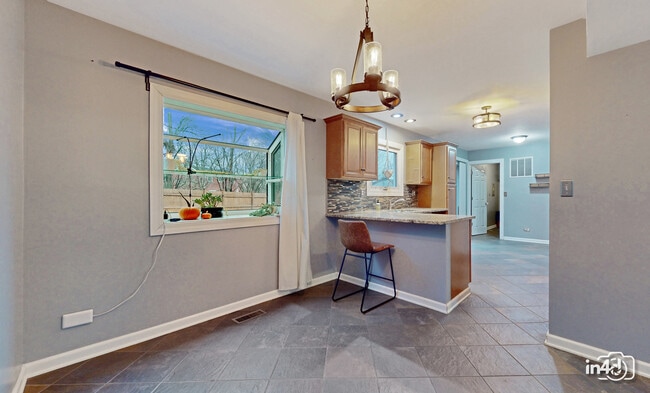 Building Photo - 239 Capitol Dr