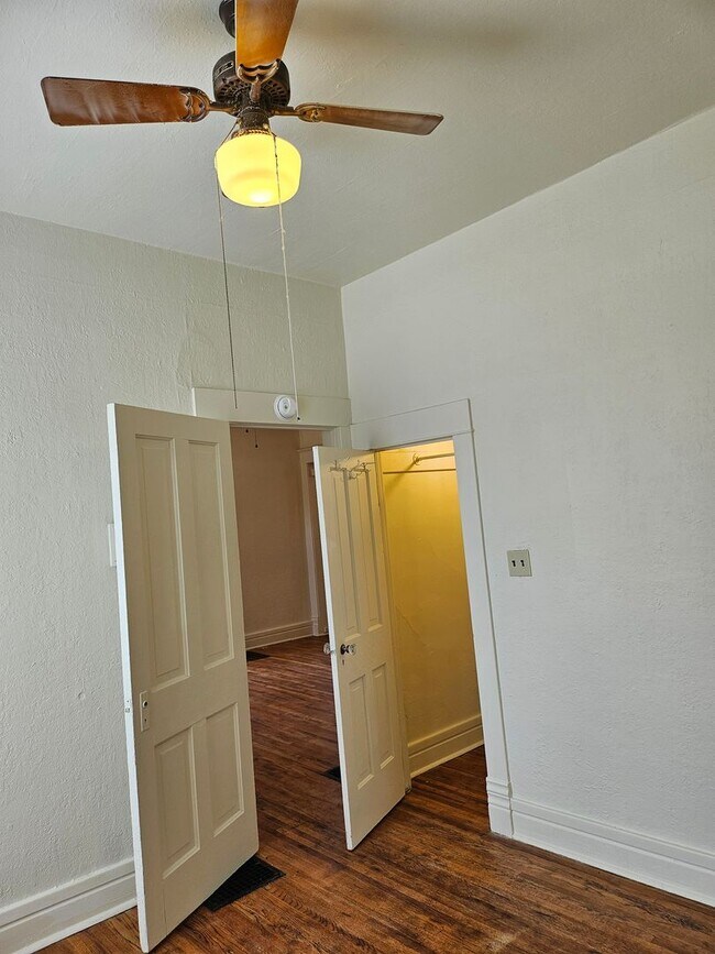 Foto del edificio - 1223 Claremont Ave