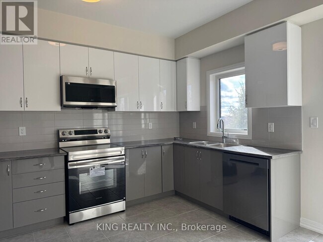 Photo du bâtiment - 660 Colborne St W