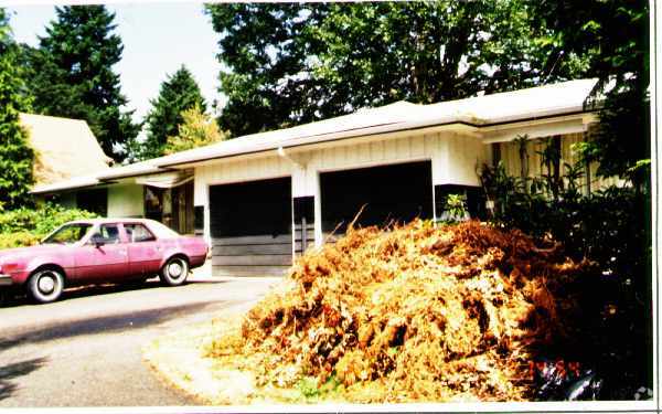 Primary Photo - 127-129 Lake Louise Dr SW