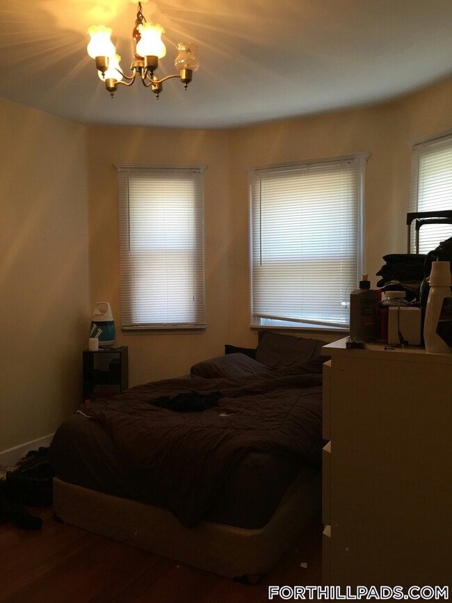 Building Photo - 49 Beech Glen St