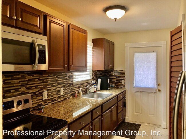 Building Photo - 3 br, 1 bath House - 1116 12th court sw