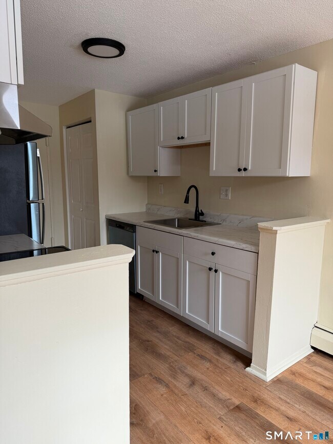 Foto del edificio - 45 Jefferson Rd