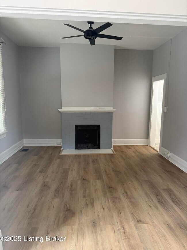 Foto del edificio - 1529 Christy Ave