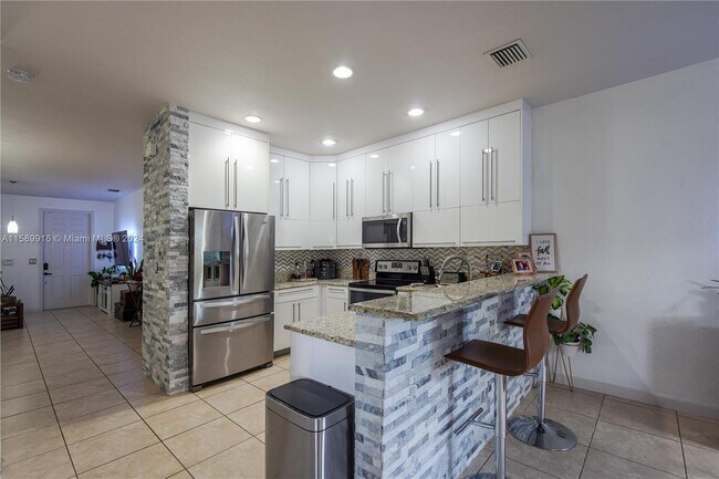 Foto del edificio - 8933 Southwest 227th Terrace Apt #8933, Cu...