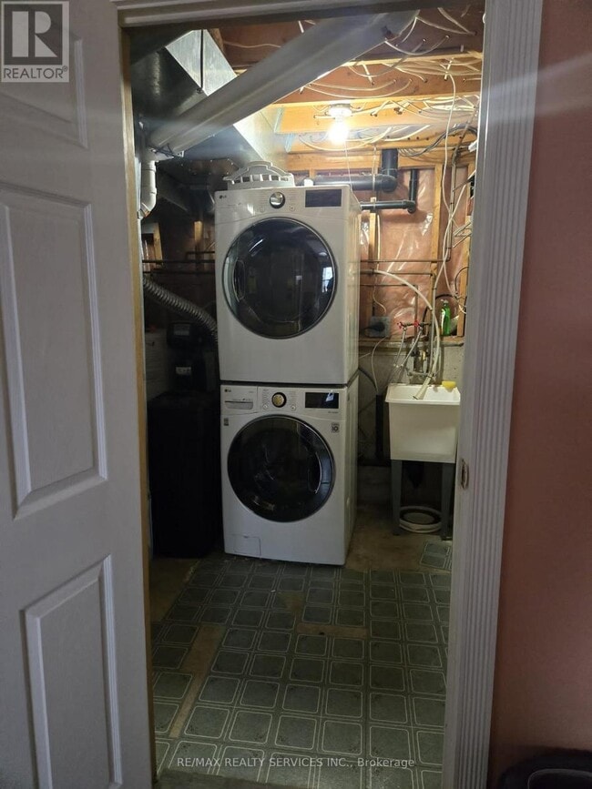 Building Photo - 54 Green Valley Dr