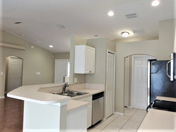 Foto del edificio - 1074 SW Bianca Ave