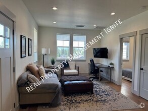 Building Photo - 62677 NW Mehama Ct