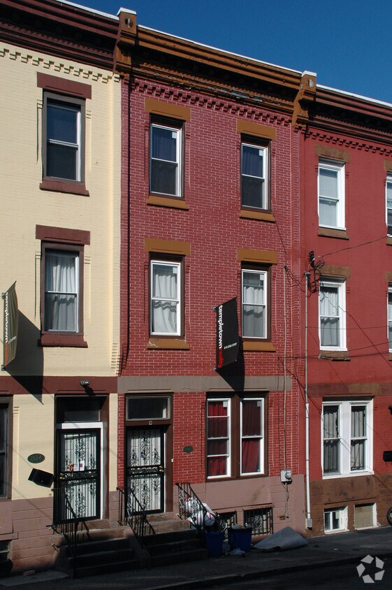 2126 Carlisle St, Philadelphia, PA 19121 Apartments in Philadelphia