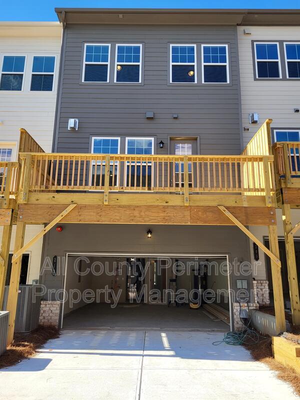 Building Photo - 213 Spike Trl SE