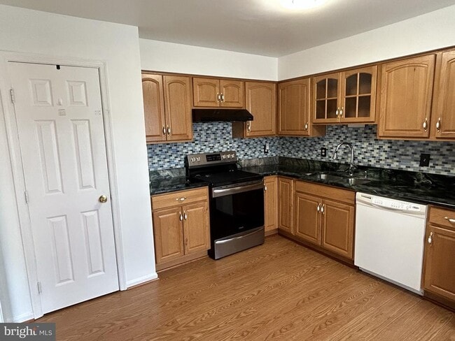 Building Photo - 15064 Ardmore Loop