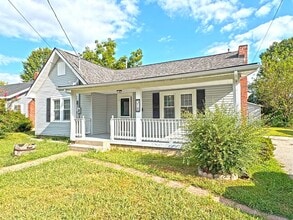 Building Photo - 318 Montague St