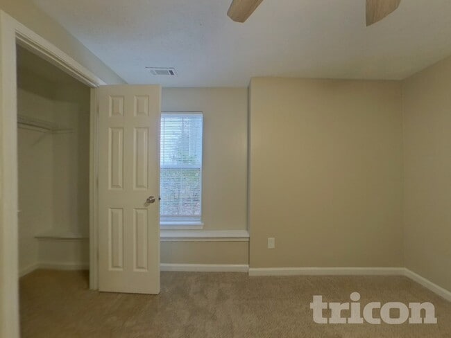 Building Photo - 6450 Bonanza Trail