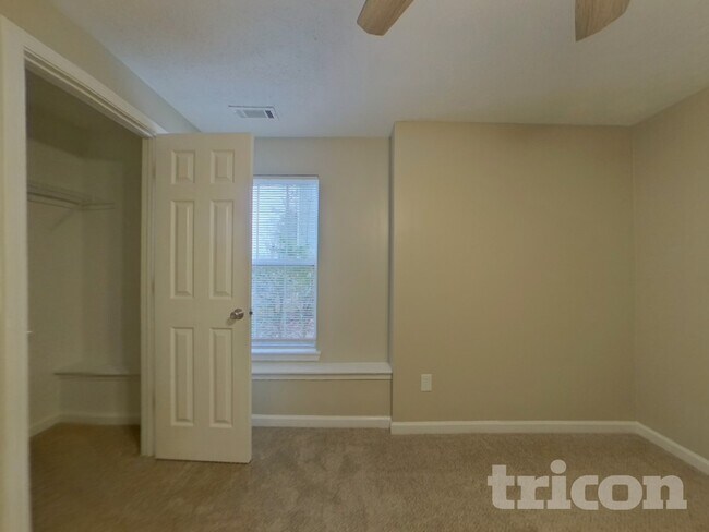 Foto del edificio - 6450 Bonanza Trail