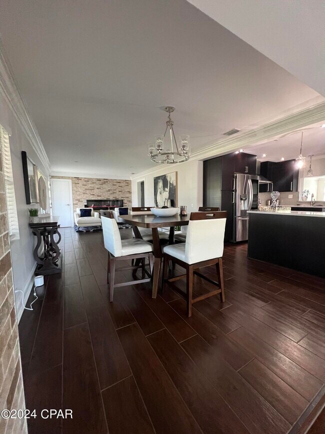 Foto del edificio - 1528 Oak Ave