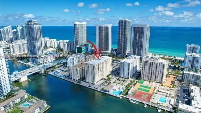 Foto del edificio - 1833 S Ocean Dr
