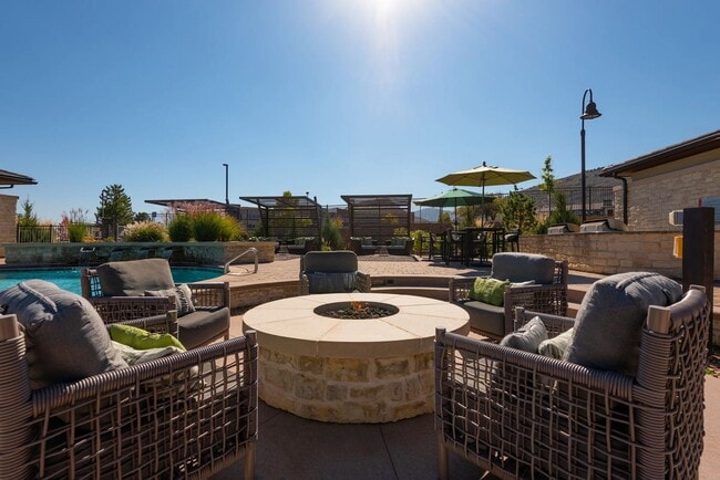 Building Photo - CH-Westerly Apartments
