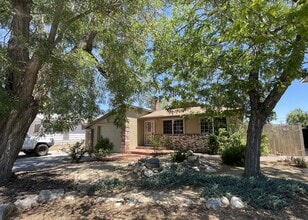 Building Photo - 1320 Yori Ave