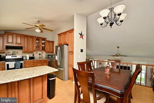 Foto del edificio - 18 Dudley Ct