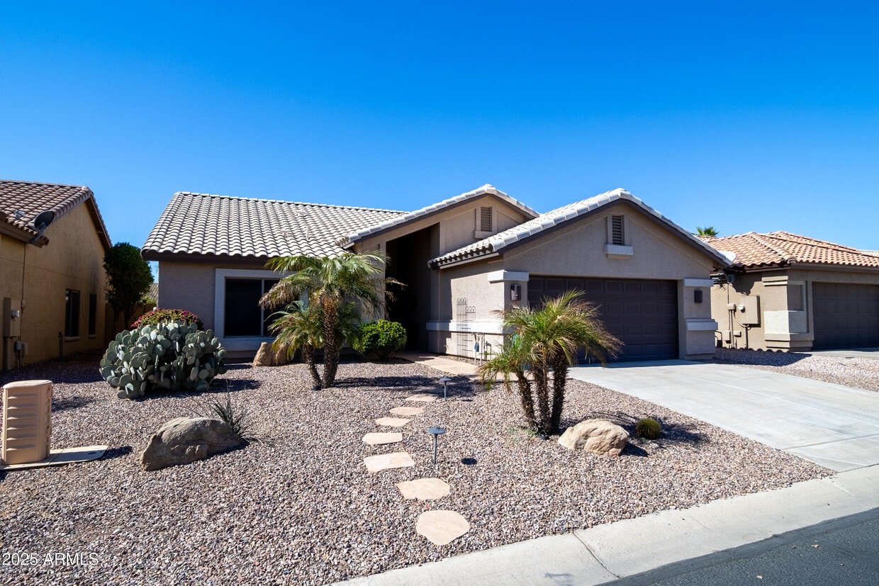 Foto principal - 3980 N 162nd Ln