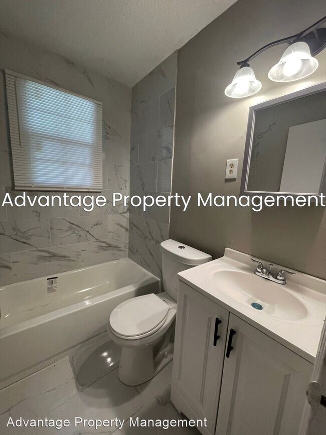 Building Photo - 1 br, 1 bath House - 3011 McAdoo Ave. Unit...