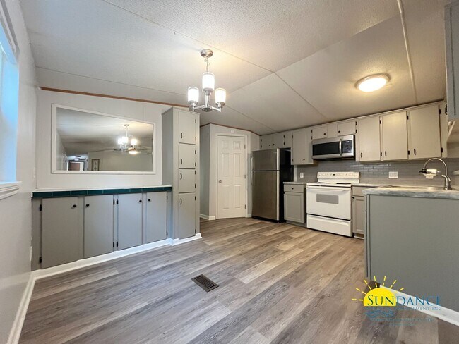 Foto del edificio - Nice 3 Bedroom Mobile Home in Niceville!
