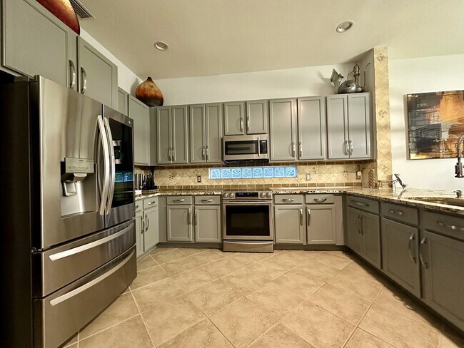 Foto del edificio - 9687 Springlake Cir