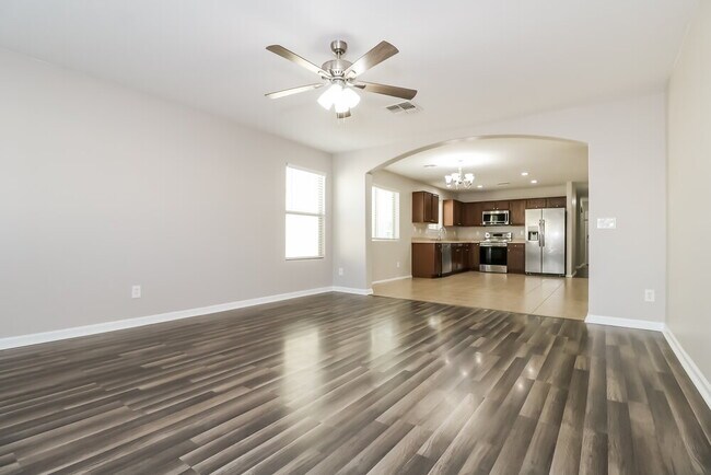 Building Photo - 4936 S Rovey Pkwy