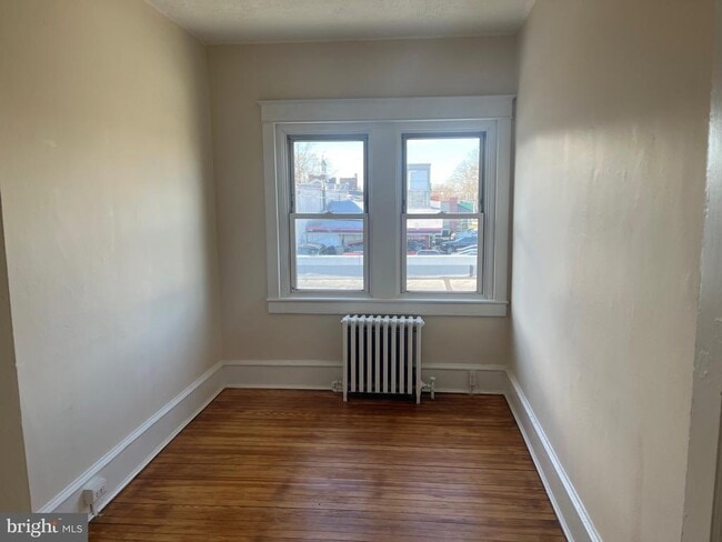 Building Photo - 201 W Landis Ave