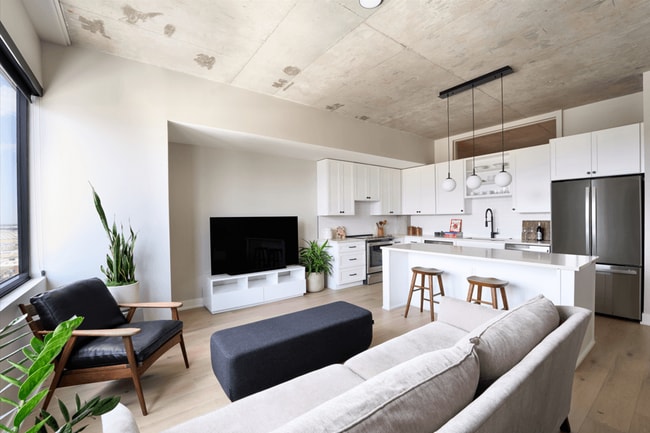 Building Photo - The Penrose