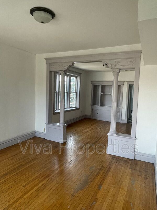 Foto del edificio - 1109 N California Ave