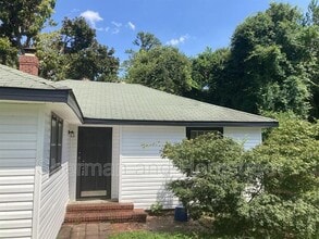 Building Photo - 607 East Ave