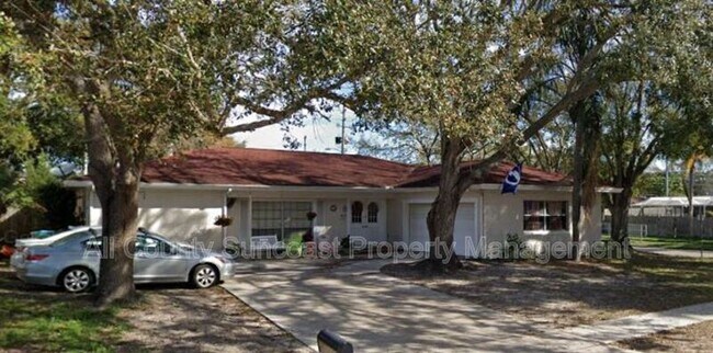 Foto del edificio - 2131 W Greenhollow Dr