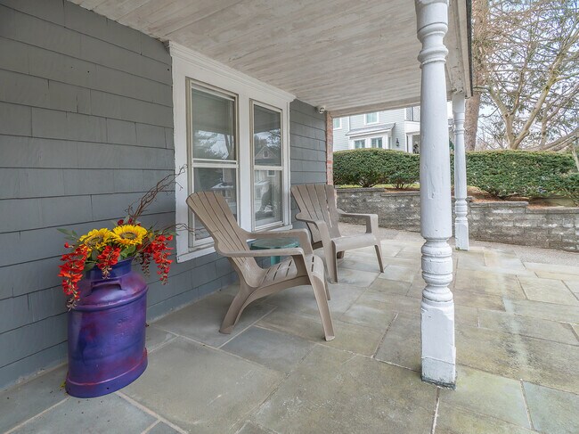 Foto del edificio - 339 Glen Ave