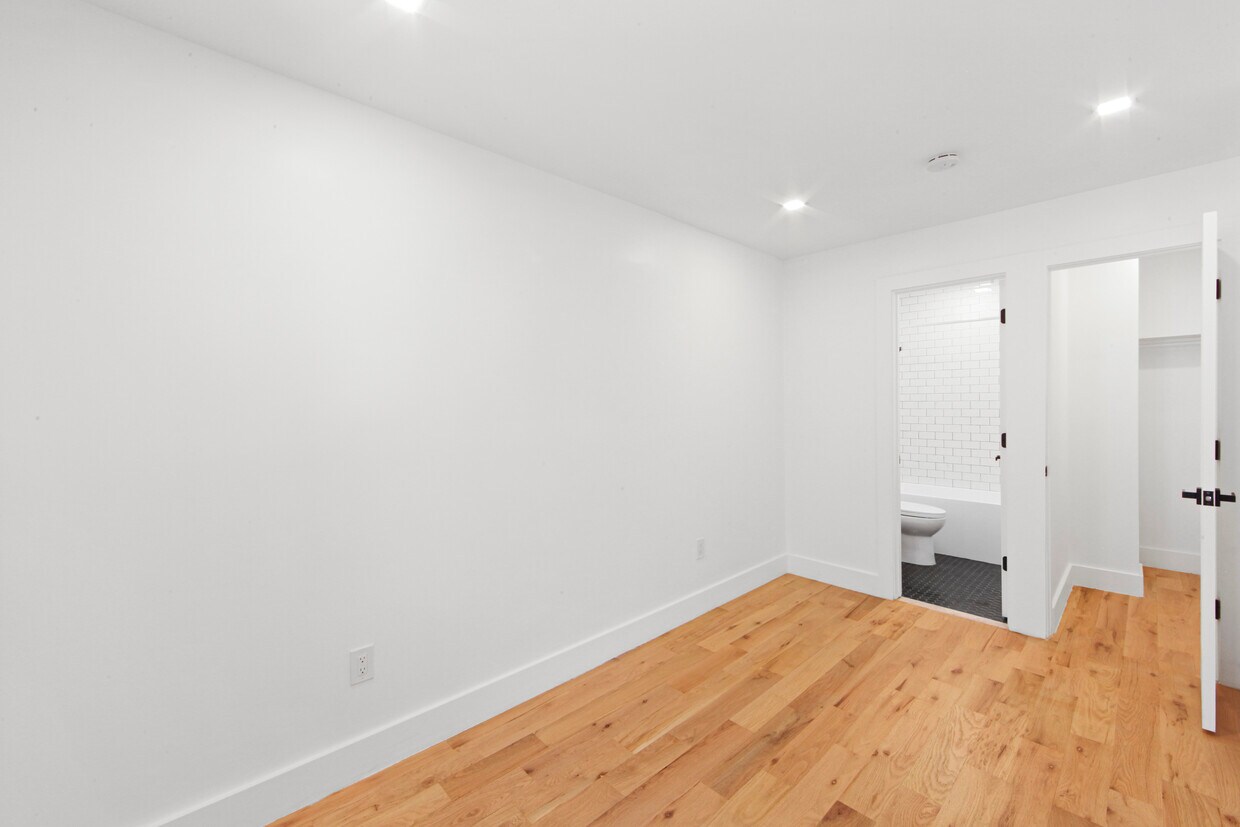 Foto del edificio - 827 Gates Ave