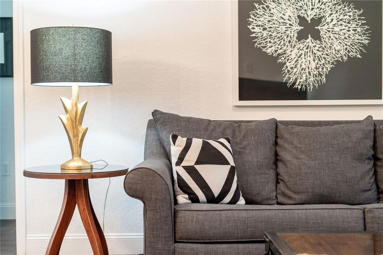 Foto principal - 9051 Treasure Trove Ln