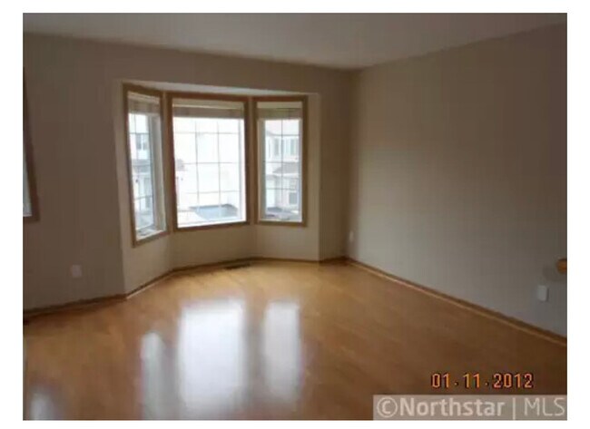 Building Photo - 2951 Village Cir