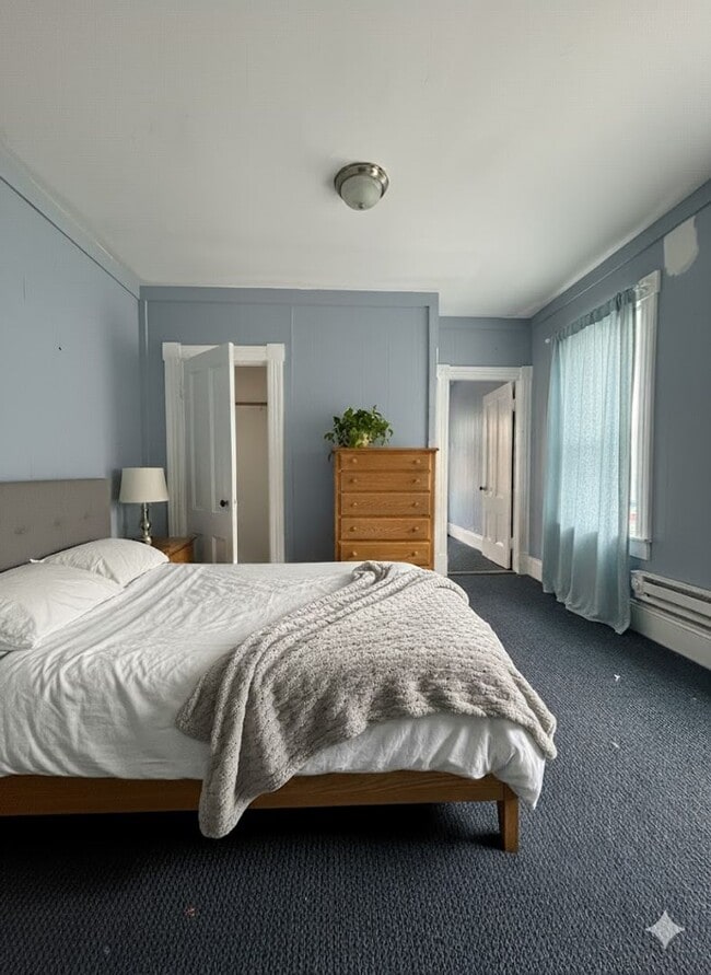 Building Photo - 5 Ellis Ave