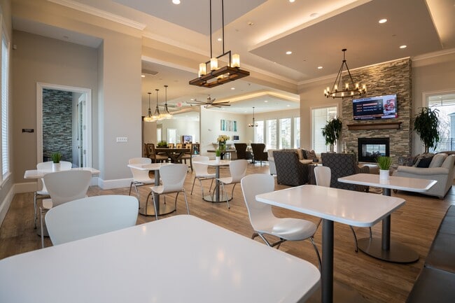 Building Photo - The Oasis at Plainville