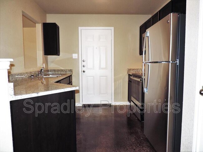 Foto del edificio - 1534 Brazos Rd