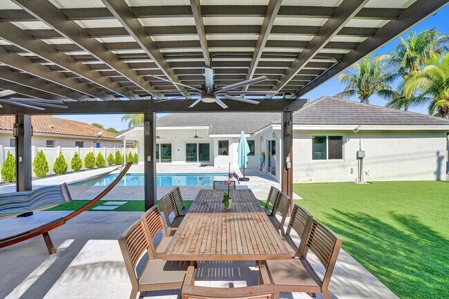 Foto del edificio - 1680 SW 15th St