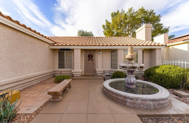 Foto del edificio - 741 Rocky Trail Rd