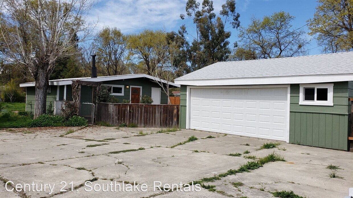 2 br, 2 bath House 2881 Meadow Dr. House Rental in Lakeport, CA