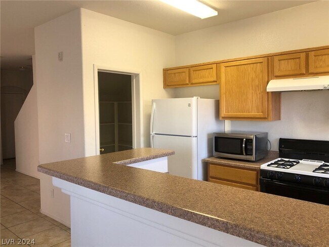 Building Photo - 4624 Snake Eyes St