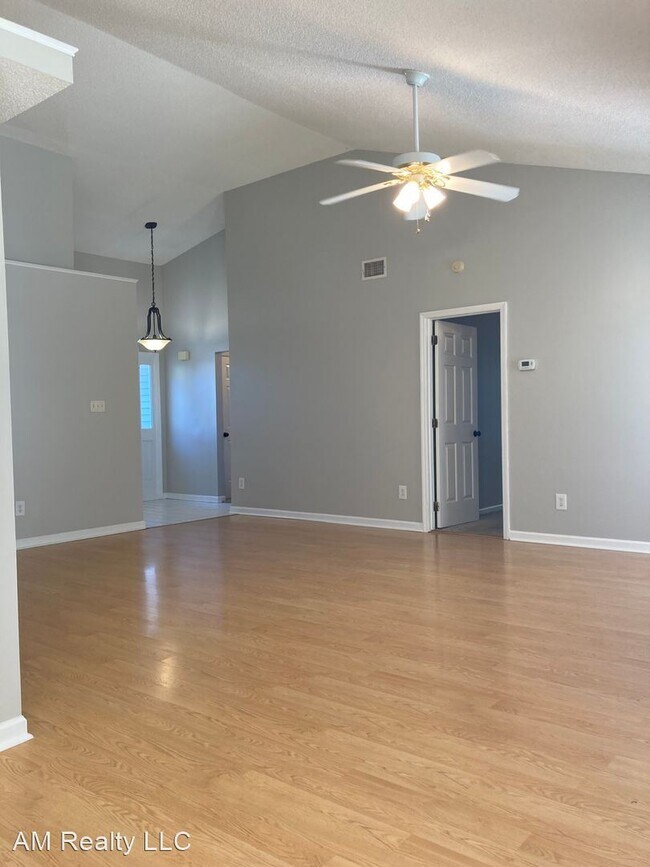 Foto del edificio - 3 br, 2 bath House - 4004 Brookforest Ln