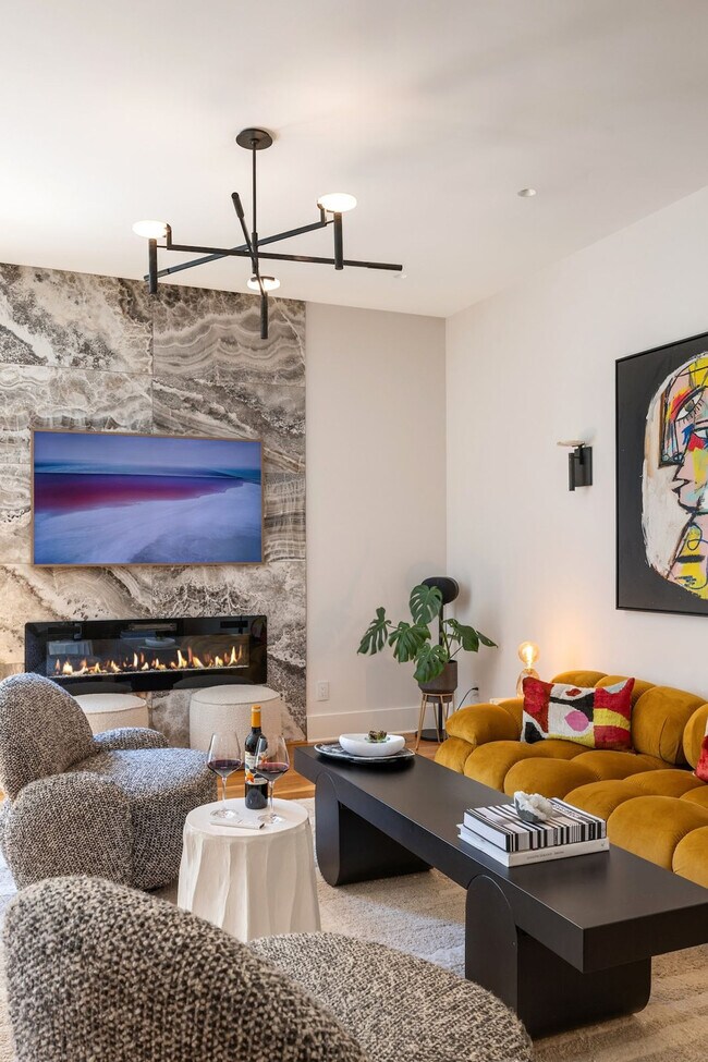 Foto del edificio - 4235 Raney Way