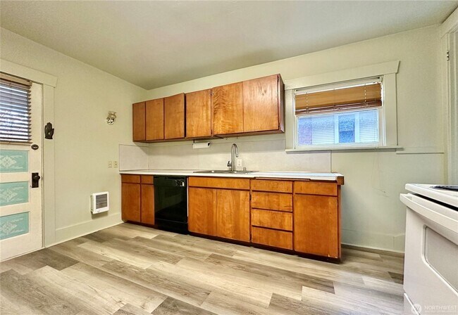 Foto del edificio - 112 Wells Ave S