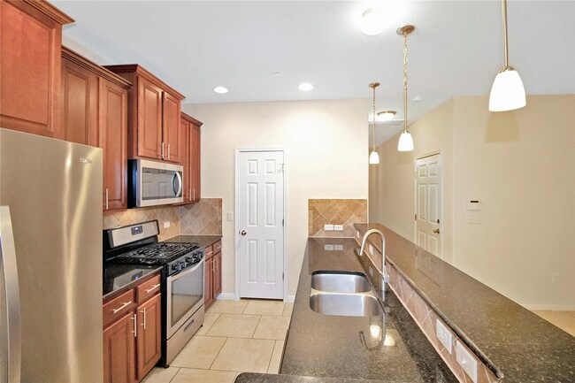 Building Photo - Charming 3-Bedroom Townhome in South Austi...