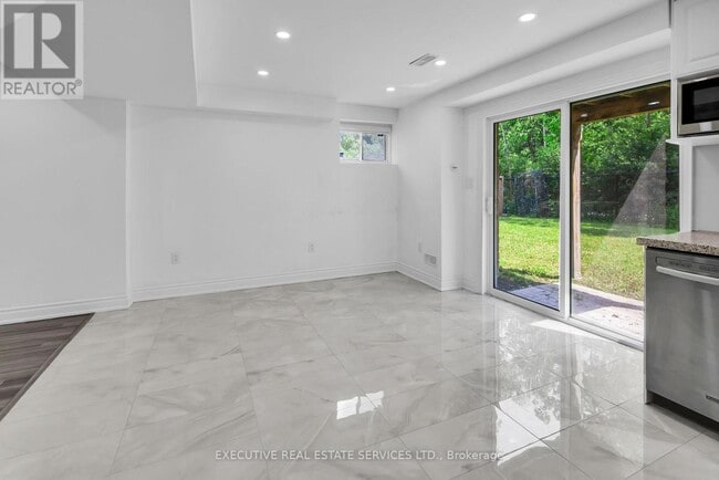 Building Photo - 265 Bruce Cameron Dr