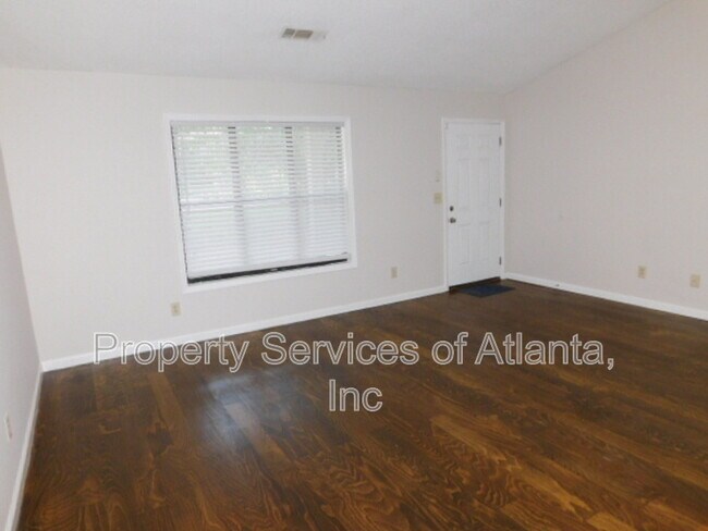 Building Photo - 5502 Jamestowne Ct